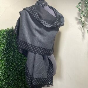 Chelsey 100% Silk wrap OS